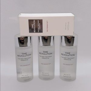 3 Available! Anti-Aging Essence 💙